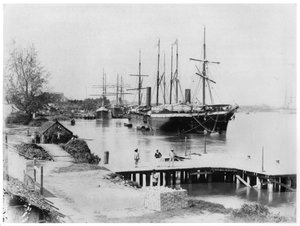 Transatlantici delle Messageries Maritimes a Saigon, c.1900